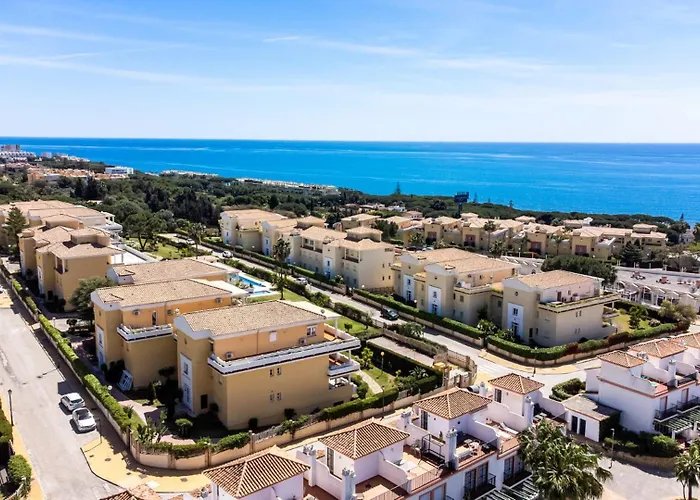 شقة Vivi Homes - Rome Pool, Garden, Golf & ماربيا