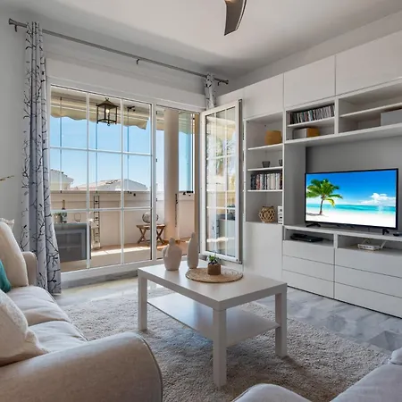 Vivi Homes - Rome Pool, Garden, Golf & Daire